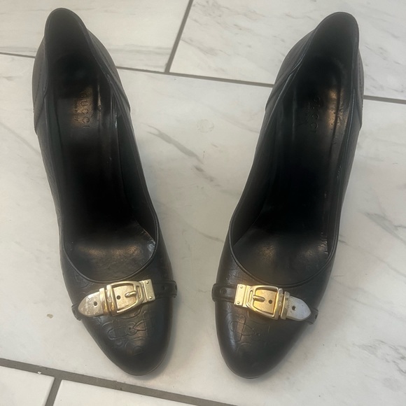 Women’s Authentic  Gucci Black leather heels. - Picture 2 of 5